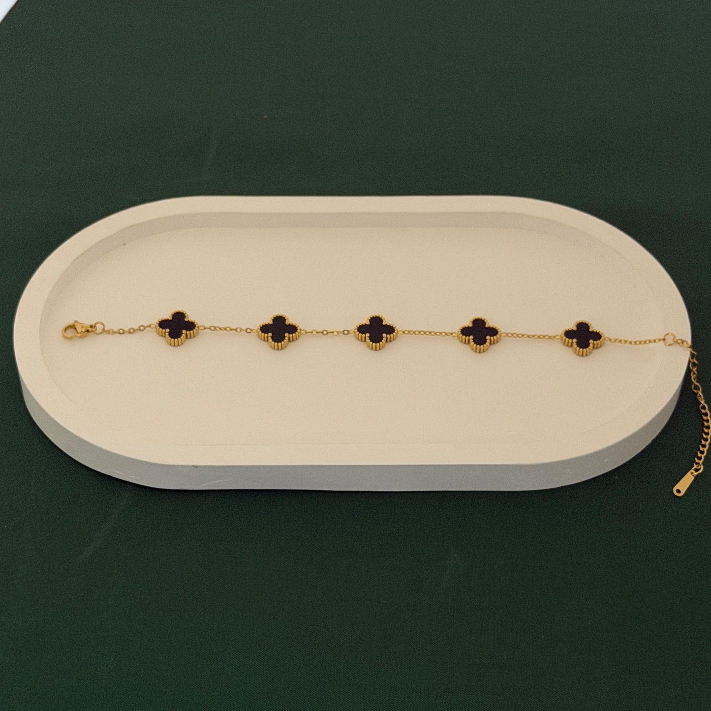 Noir Clover Elegance Bracelet