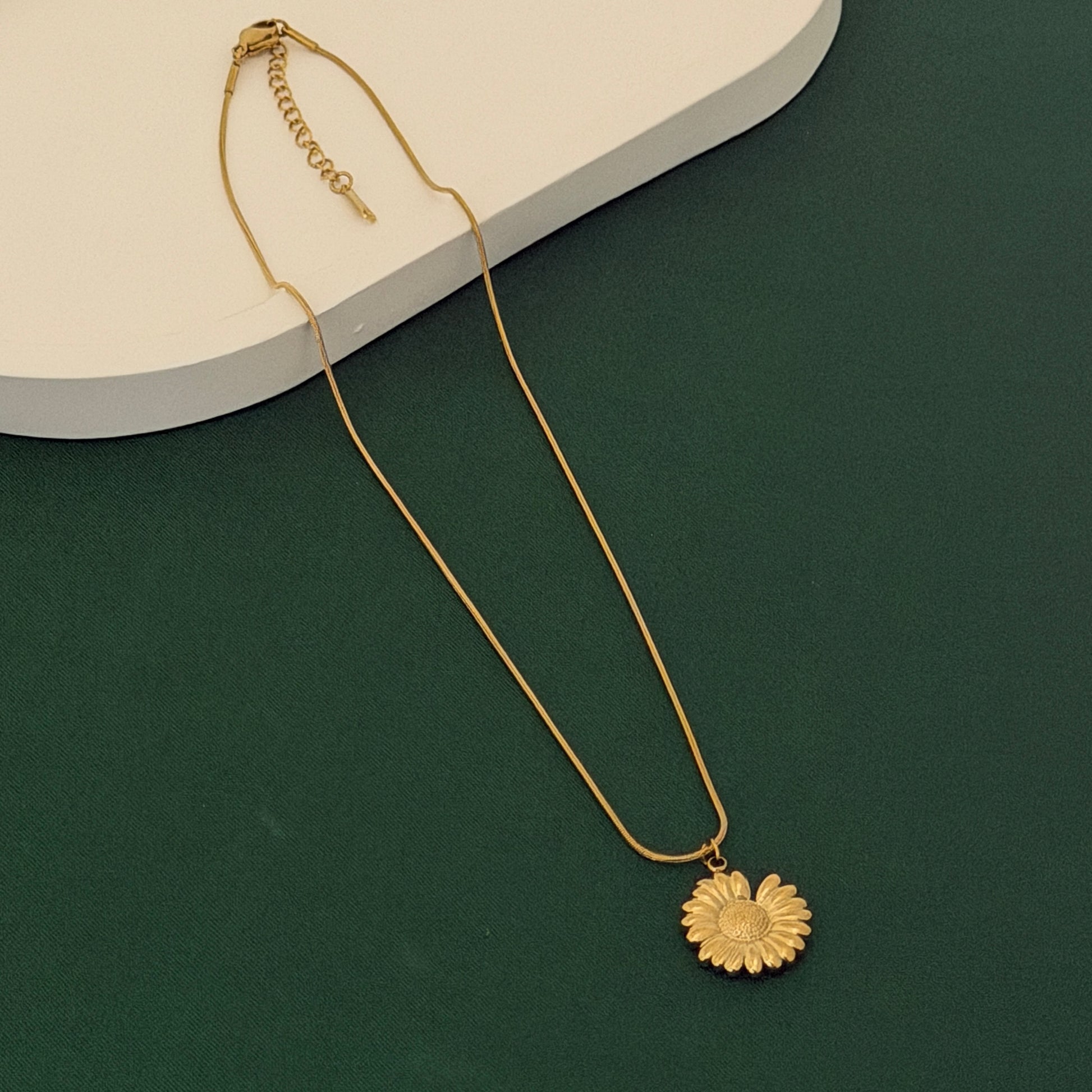 Golden Bloom Sunflower Pendant Necklace