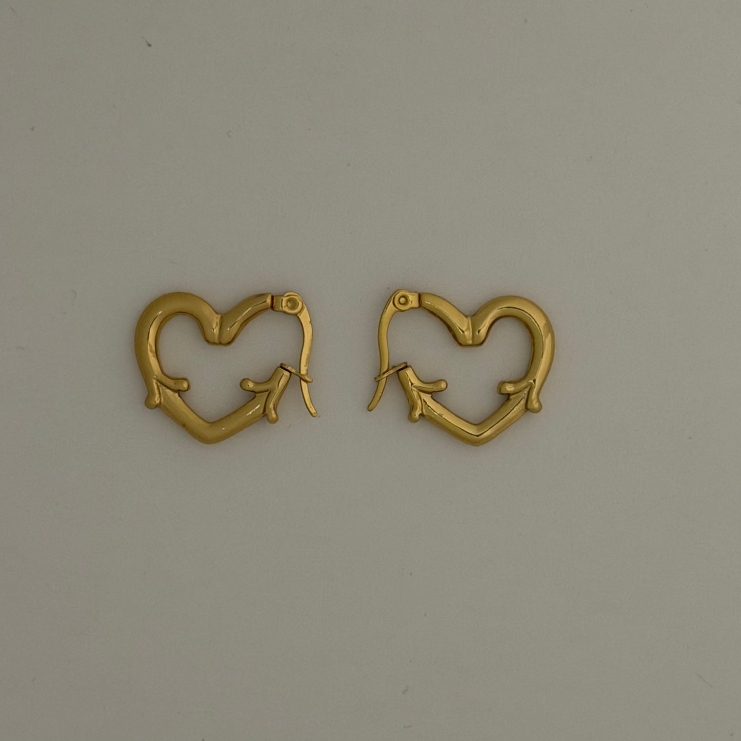 Aura Curve Mini Hoops