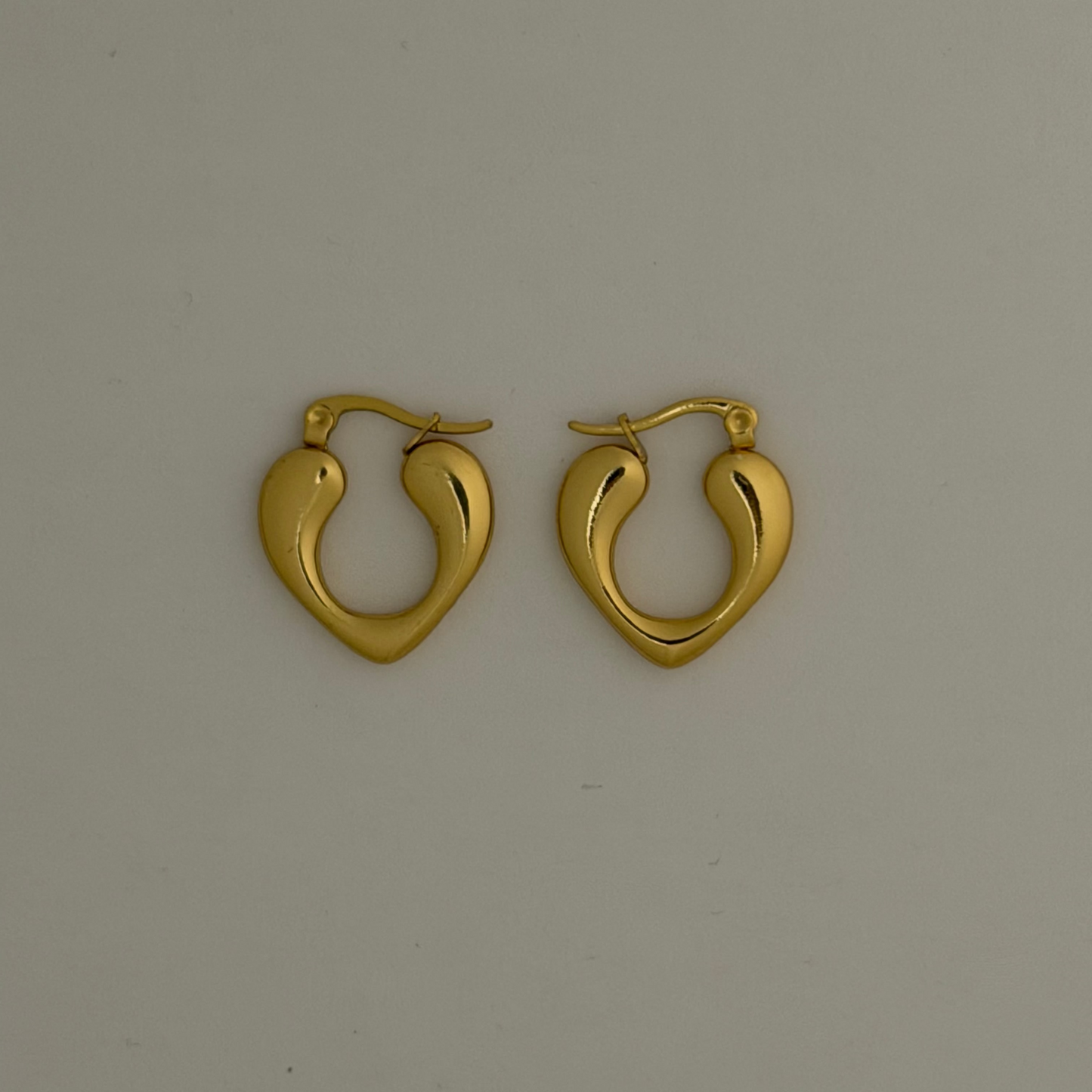 Amoura Heart Hoops
