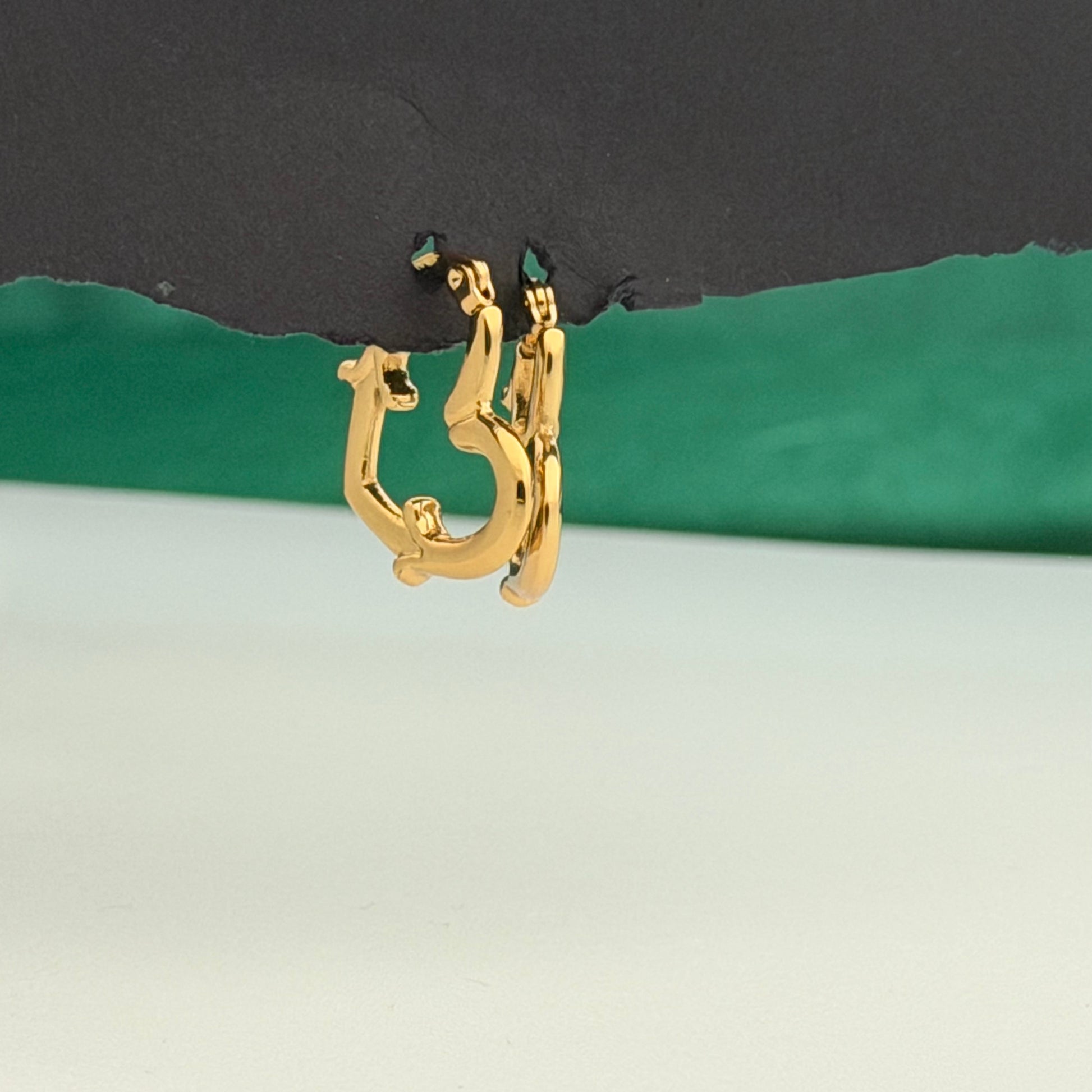 Aura Curve Mini Hoops