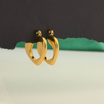 Amoura Heart Hoops