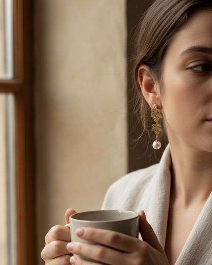 Lunaria Pearl Leaf Earring