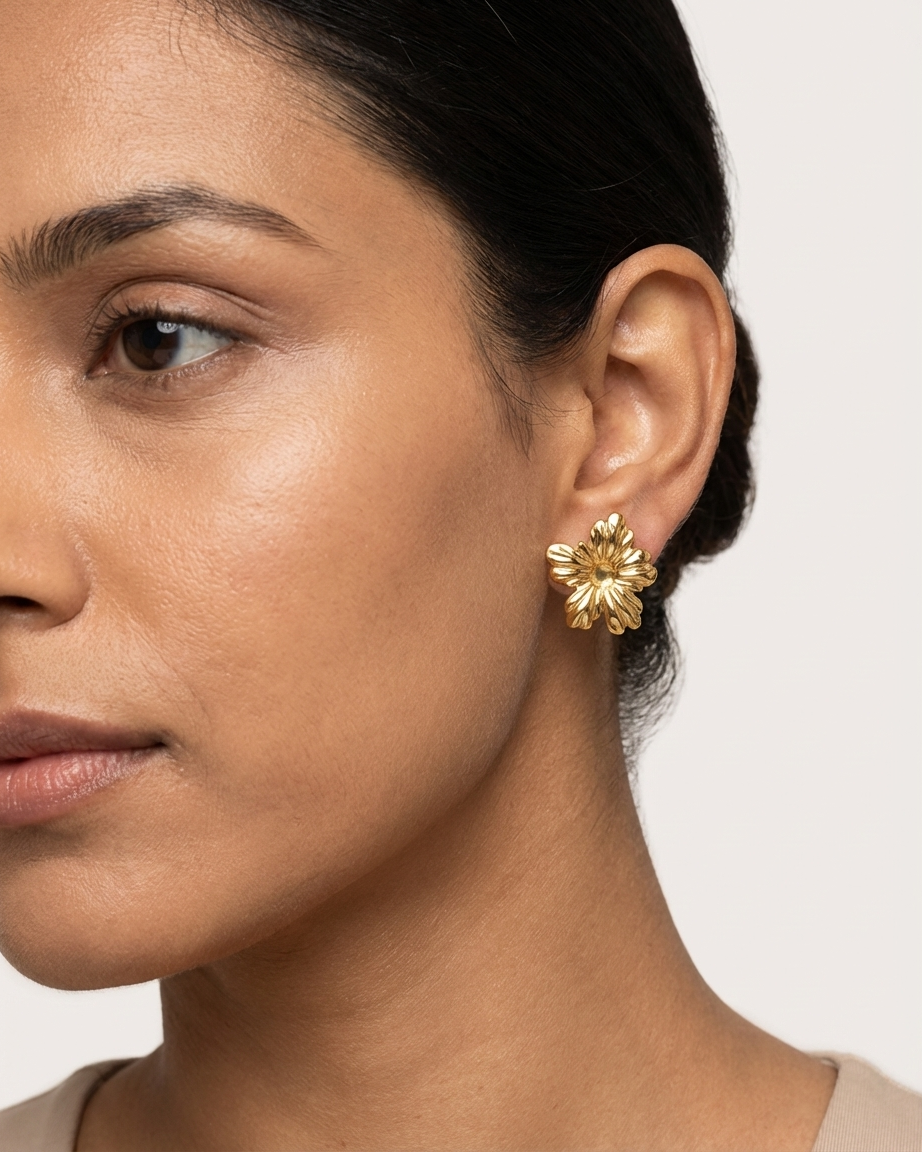 Aurélia Textured Bloom Stud Earrings